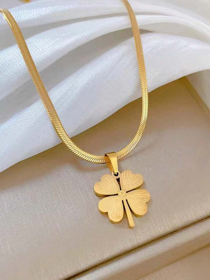 GOLDEN FLOWER PENDANT