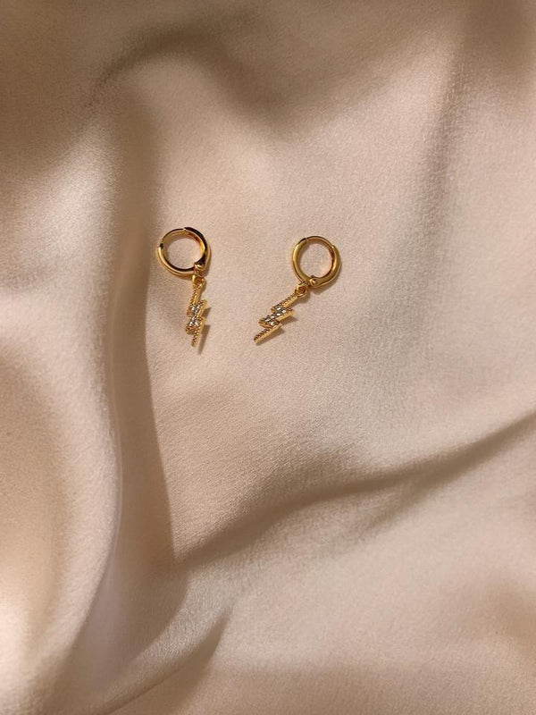 Thunder Shape Earrings